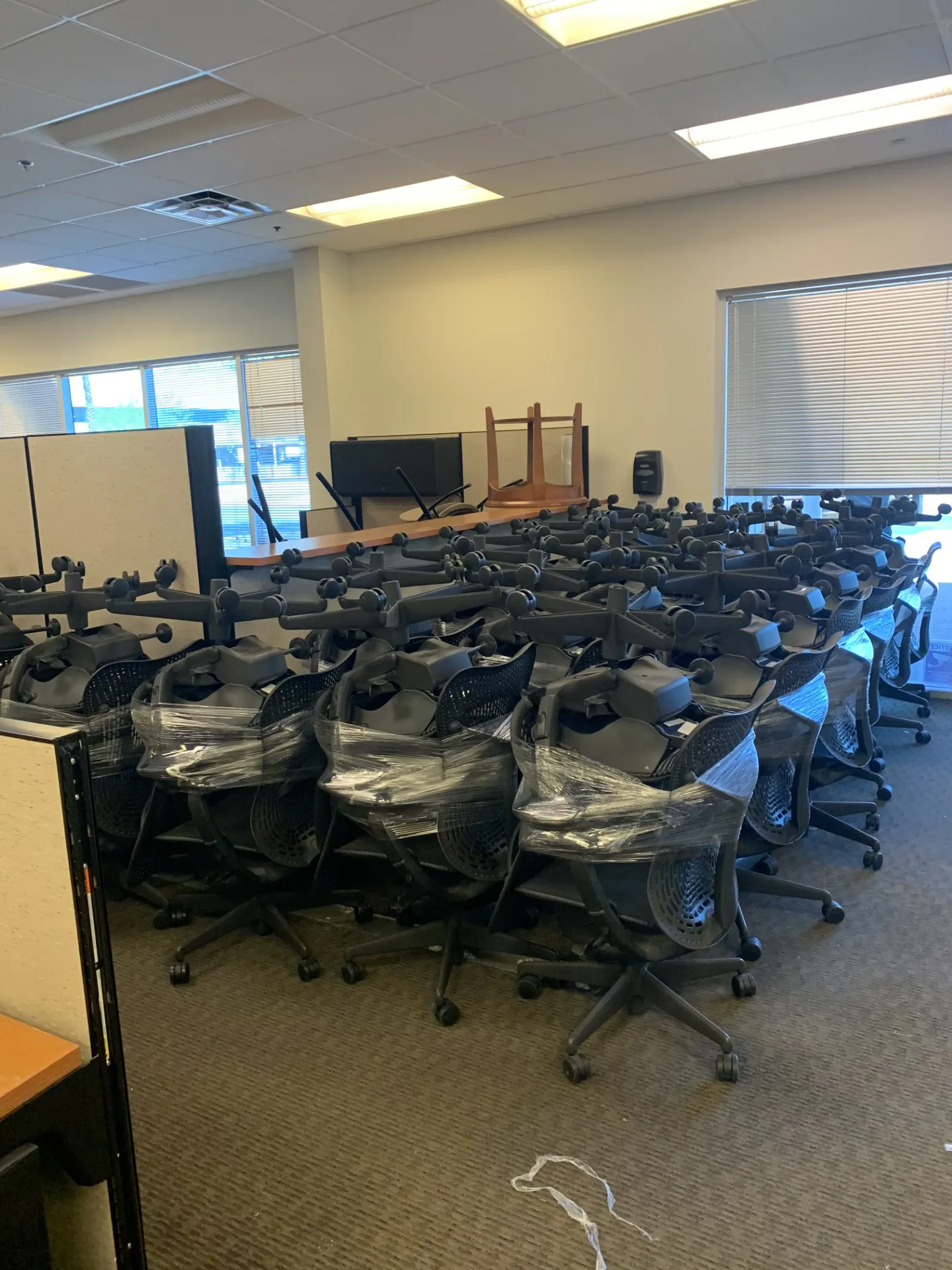 Office Furniture Liquidation